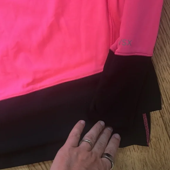 🩷Victoria’s Secret Sport Dri Fit Turtle Neck - Picture 2 of 5